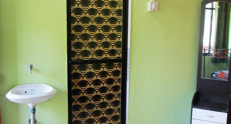 Khadapa Lodge, Harihareshwar 4